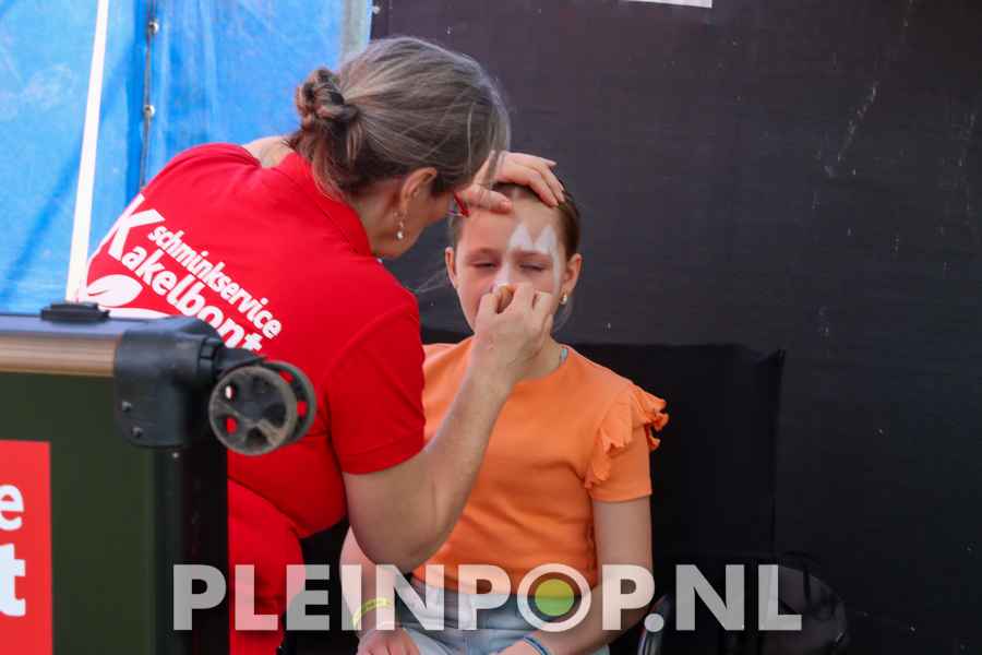 Publiek    Bezoekers (34)